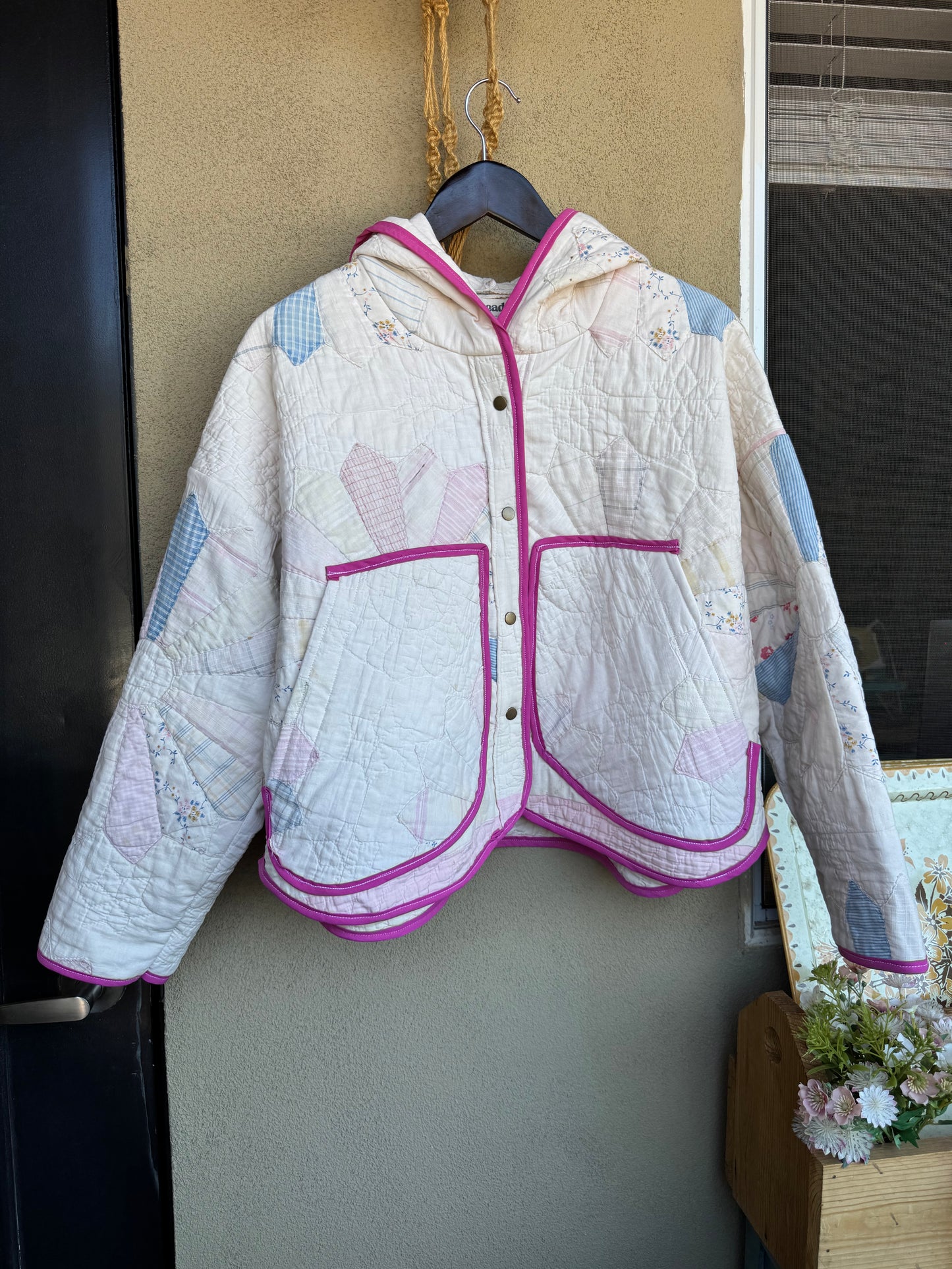 Pastel Pinwheel Hooded Jacket - Size XL