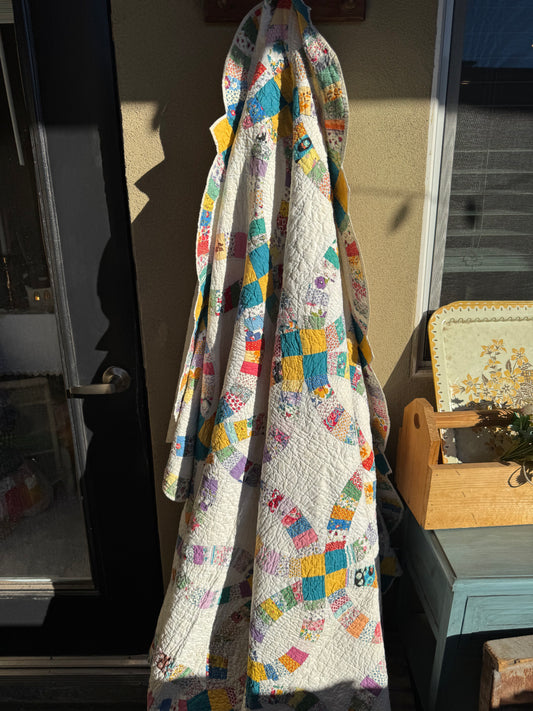 Vintage Handmade Wedding Ring Quilt