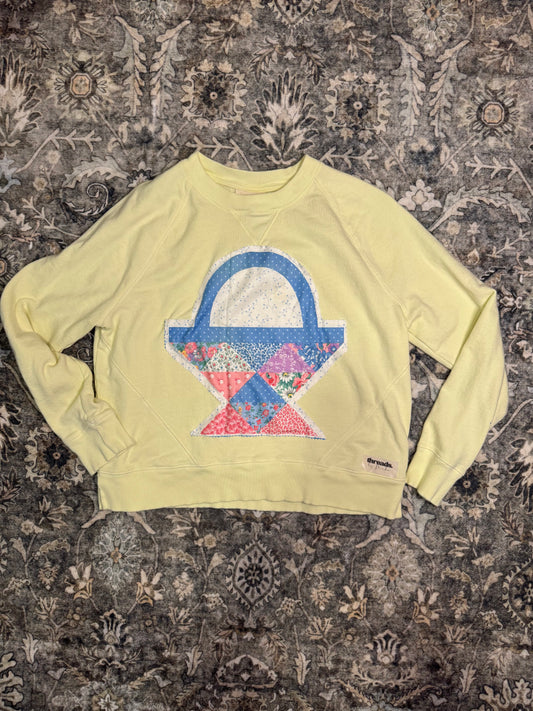 Patchwork Basket Quilt Sweatshirt- Size M