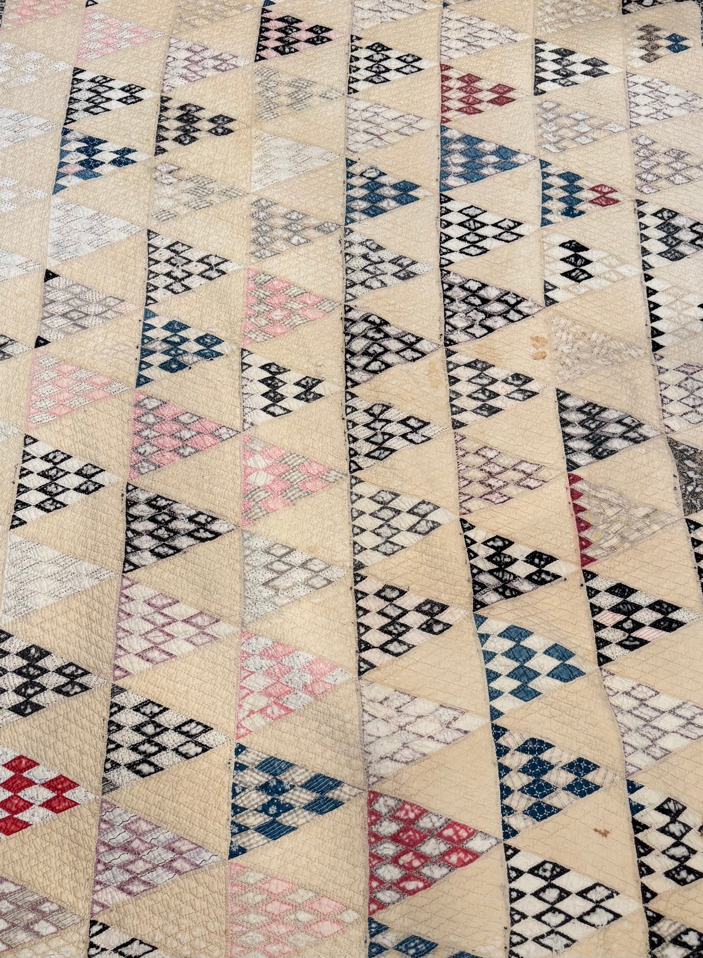 Vintage Bear Track Quilt