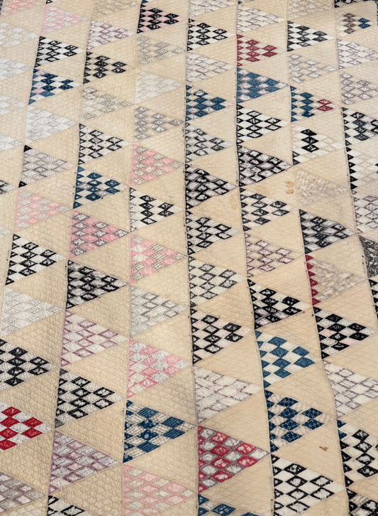 Vintage Bear Track Quilt
